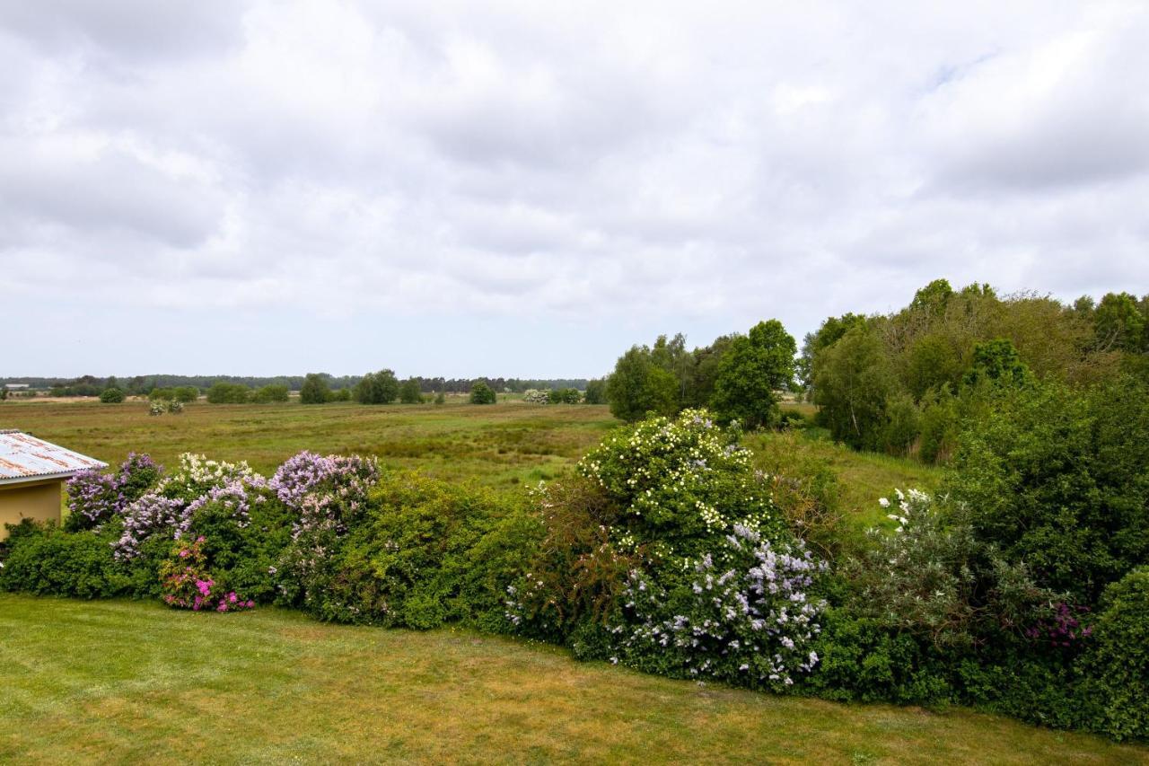 Urlaubs-Appartement Am Dorfrand Wieck Kültér fotó